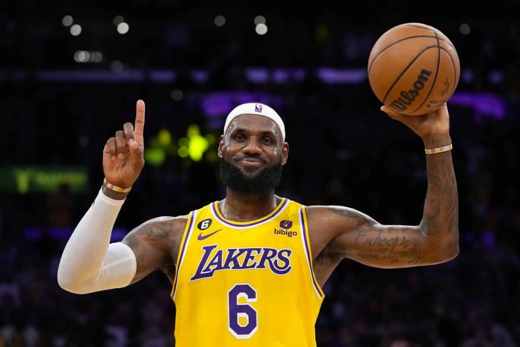 Debrecenbe jöhet LeBron James, a kosárlabda legendája