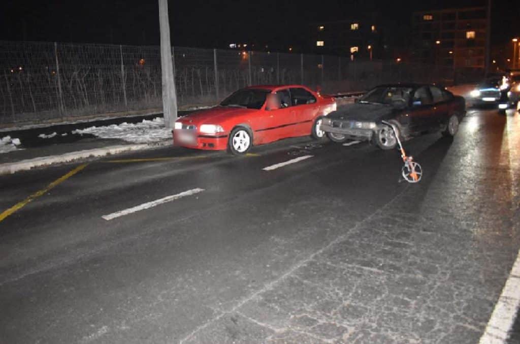 Tárgyalást tartottak a volt barátnőjét BMW-vel üldöző férfi ügyében