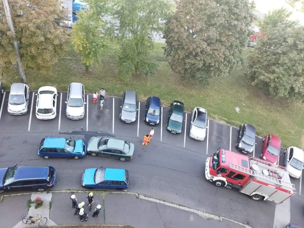 Frontális ütközés a Derék utcai szervizúton péntek reggel