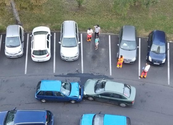 Frontális ütközés a Derék utcai szervizúton péntek reggel