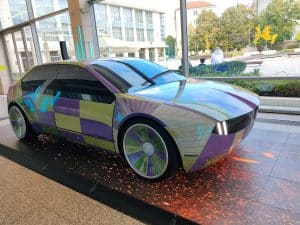 Debrecenben megtekinthető a BMW I Vision Dee Neue Klasse tanulmányautó