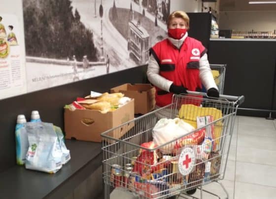 Karácsonyi önkénteseket keres a Magyar Vöröskereszt Debrecenben