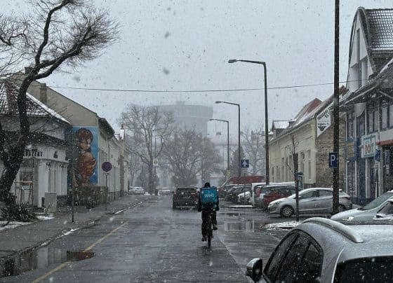 Fehérbe borult Debrecen, itt a hóesés